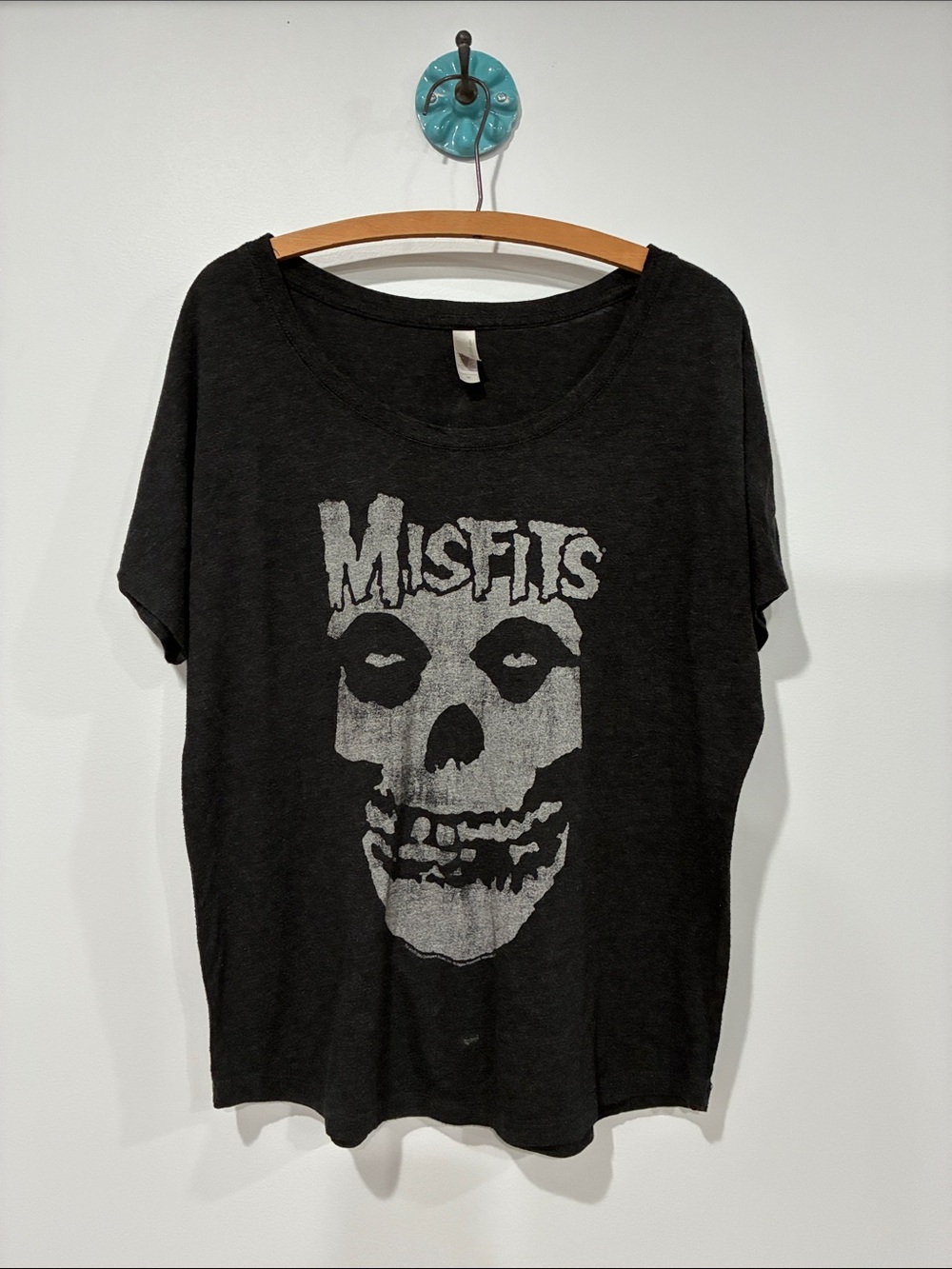 Misfits Logo tee loose fit women’s next level medium